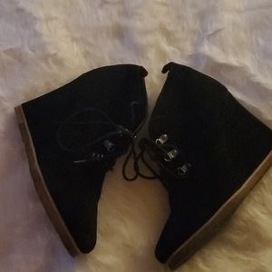 Steve Madden S 10M Black Tanngoo Wedge Booties